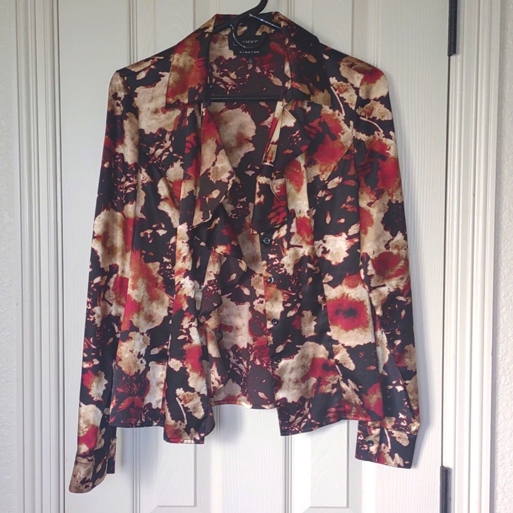 Pristine Jones New York stretch multicolored button down size 4!